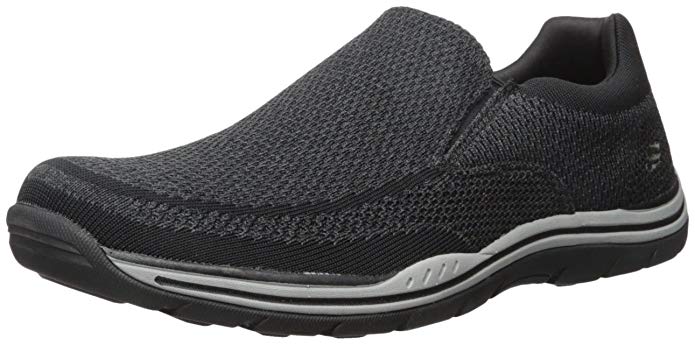 SKECHERS Men's Gomel Relaxed Fit Casual SlipOn Shoe, Size: 8.5, Black