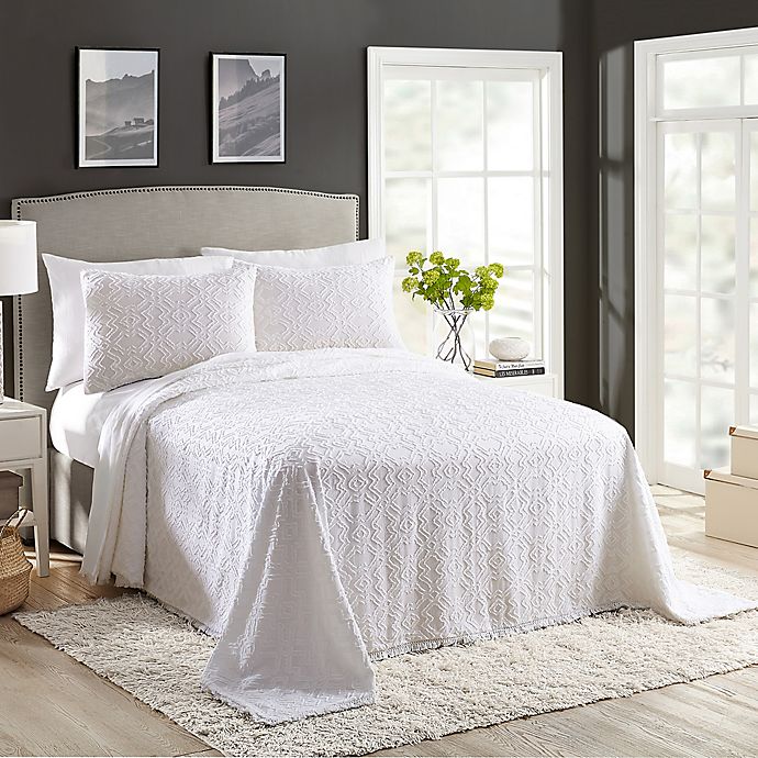 AVAH Reversible Twin Bedspread in White